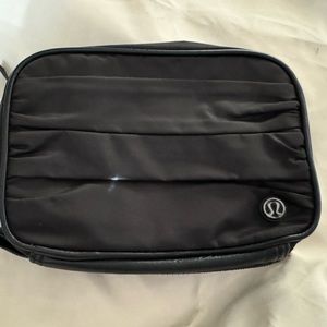Lululemon Toiletries Bag in good condition.  Black
